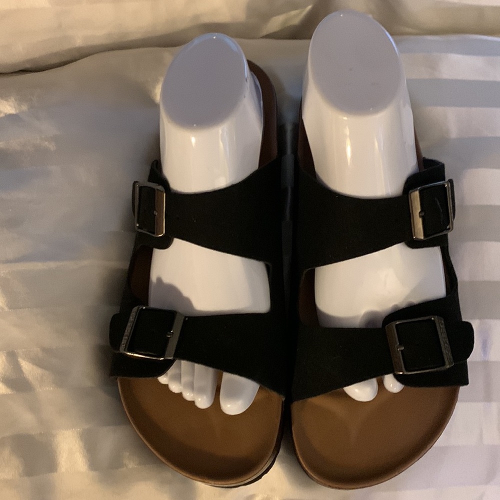 New Skechers Luxe Foam Size 10